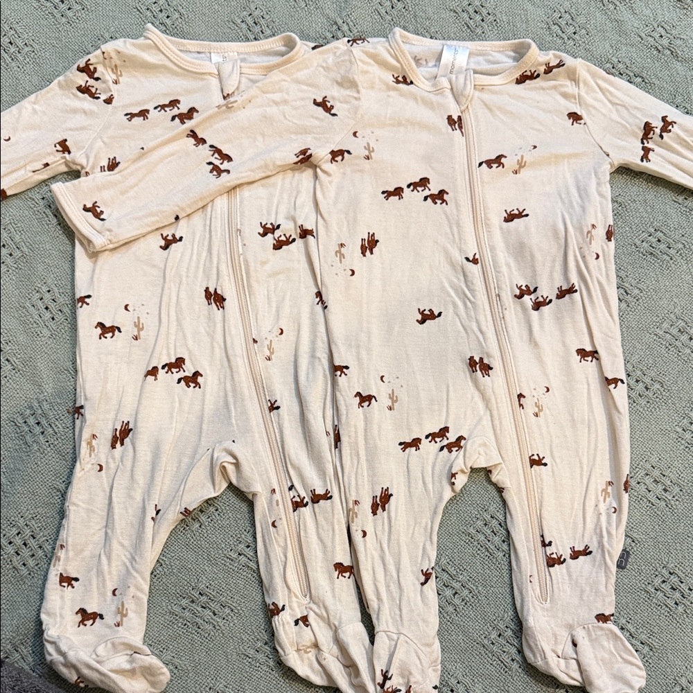 Twin set Neutral Cream Baby Footed One-Piece with Brown Horse Print - Pack